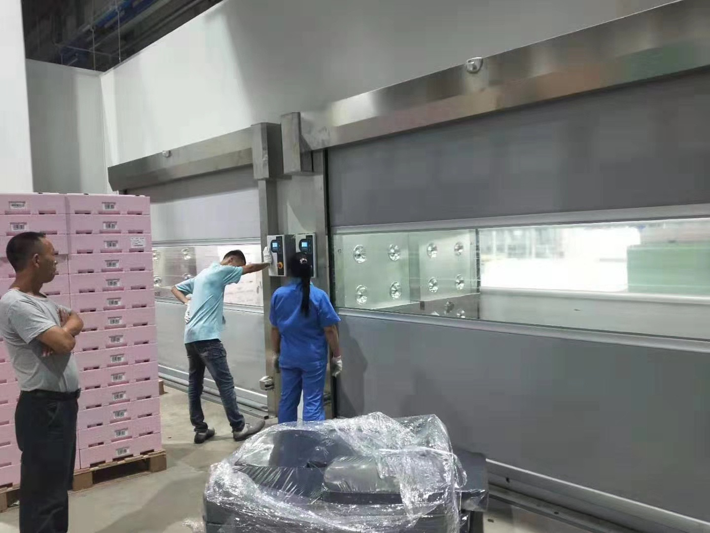 風(fēng)淋室現(xiàn)場(chǎng)安裝時(shí)對(duì)環(huán)境有哪些要求?