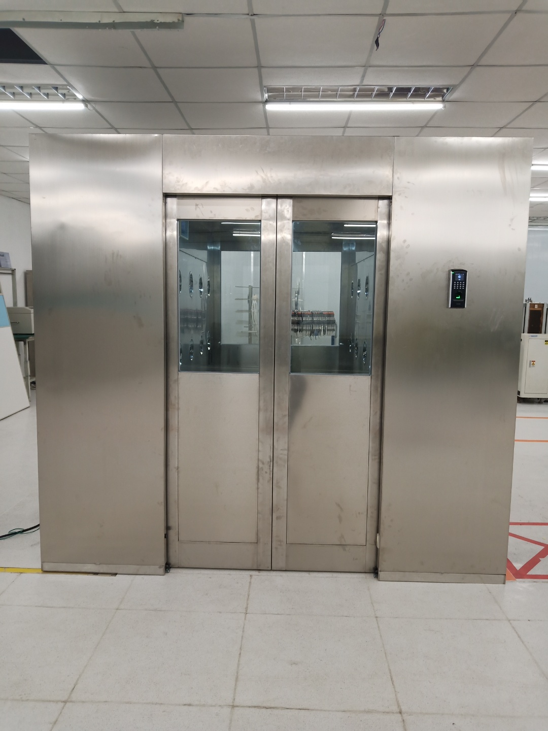 風(fēng)淋門(自動(dòng)風(fēng)淋室)使用規(guī)范及要求說(shuō)明